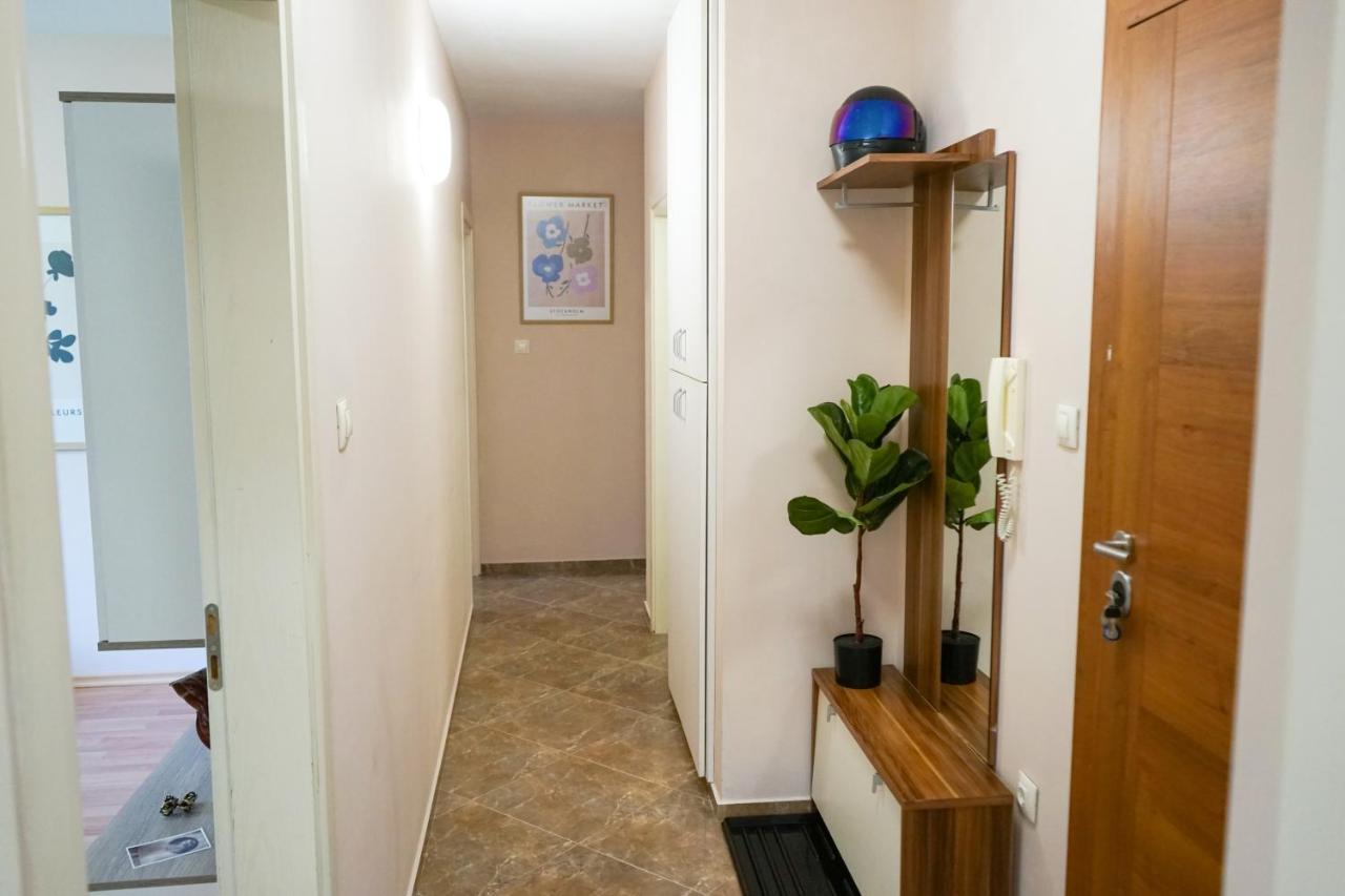 Comfortable 2Br Urban Getaway In City Center Plovdiv Extérieur photo