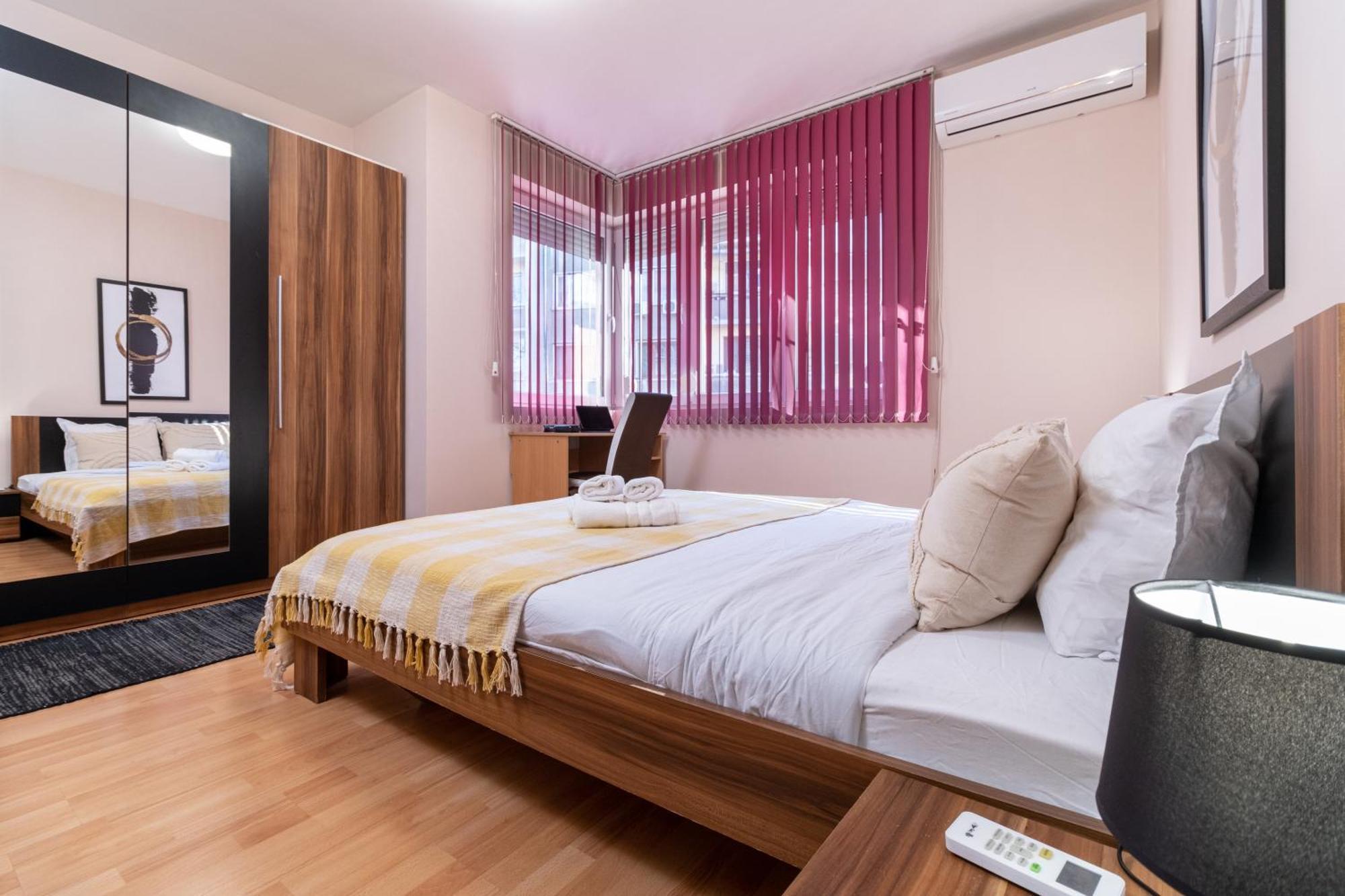 Comfortable 2Br Urban Getaway In City Center Plovdiv Extérieur photo