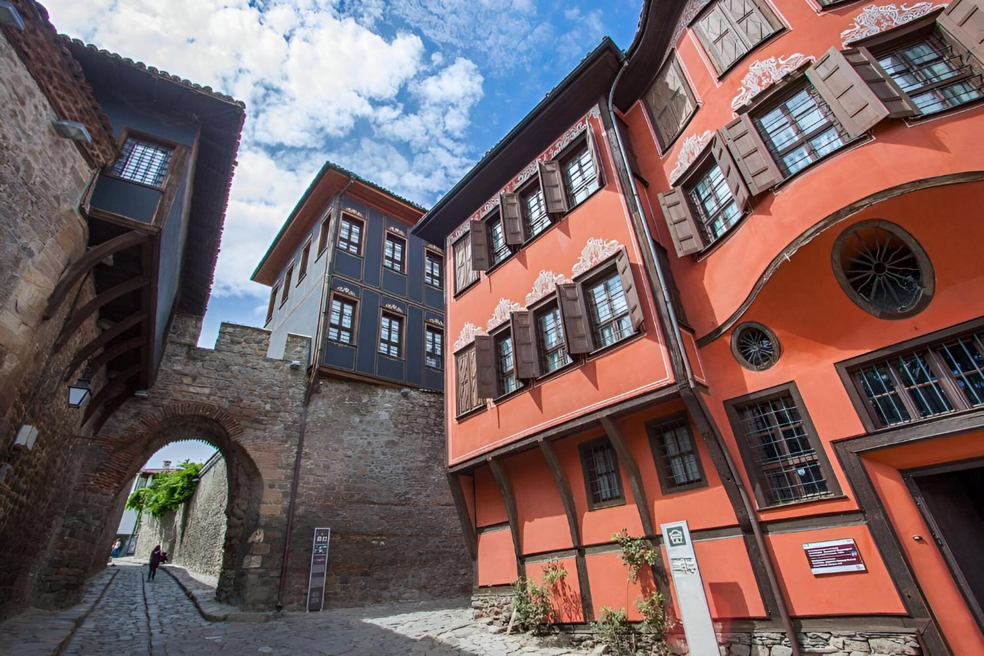 Comfortable 2Br Urban Getaway In City Center Plovdiv Extérieur photo